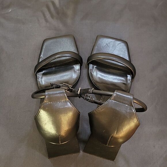 BRAND NEW OLIVIA JOHNSON BLOCK TRIANGLE HEEL SQUARE TOE SANDAL - Picture 5 of 14